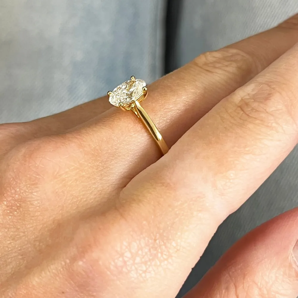 18ct Gold 1.00ct Oval Brilliant Cut Lab Grown Diamond Solitaire Ring E VVS 1