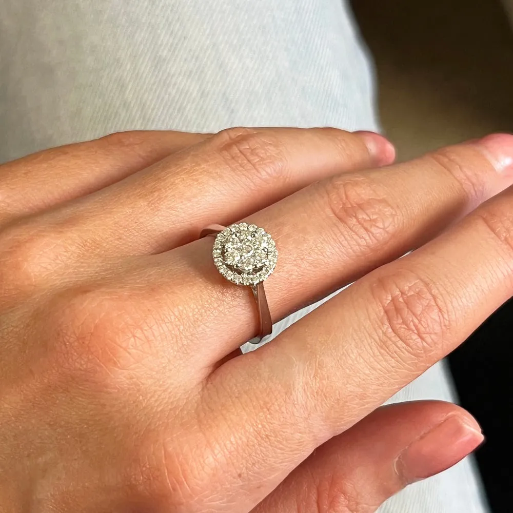 18ct White Gold 0.50ct Halo Cluster Diamond Ring