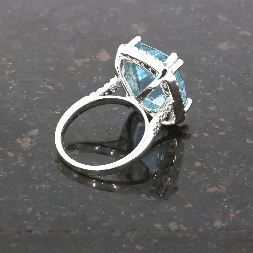 18ct White Gold 10.0ct Aquamarine and 0.60cts Diamond Cluster Ring