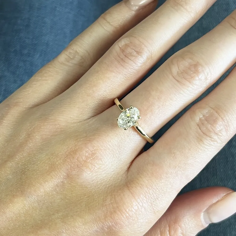 9ct Gold 1.00ct Oval Cut Lab Grown Diamond Solitaire Ring E VS2
