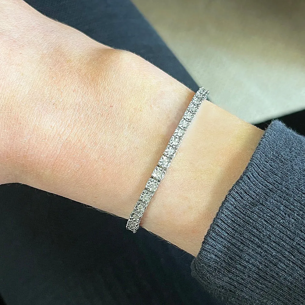 9ct White Gold 1.00cts Brilliant Cut Diamond Line Tennis Bracelet