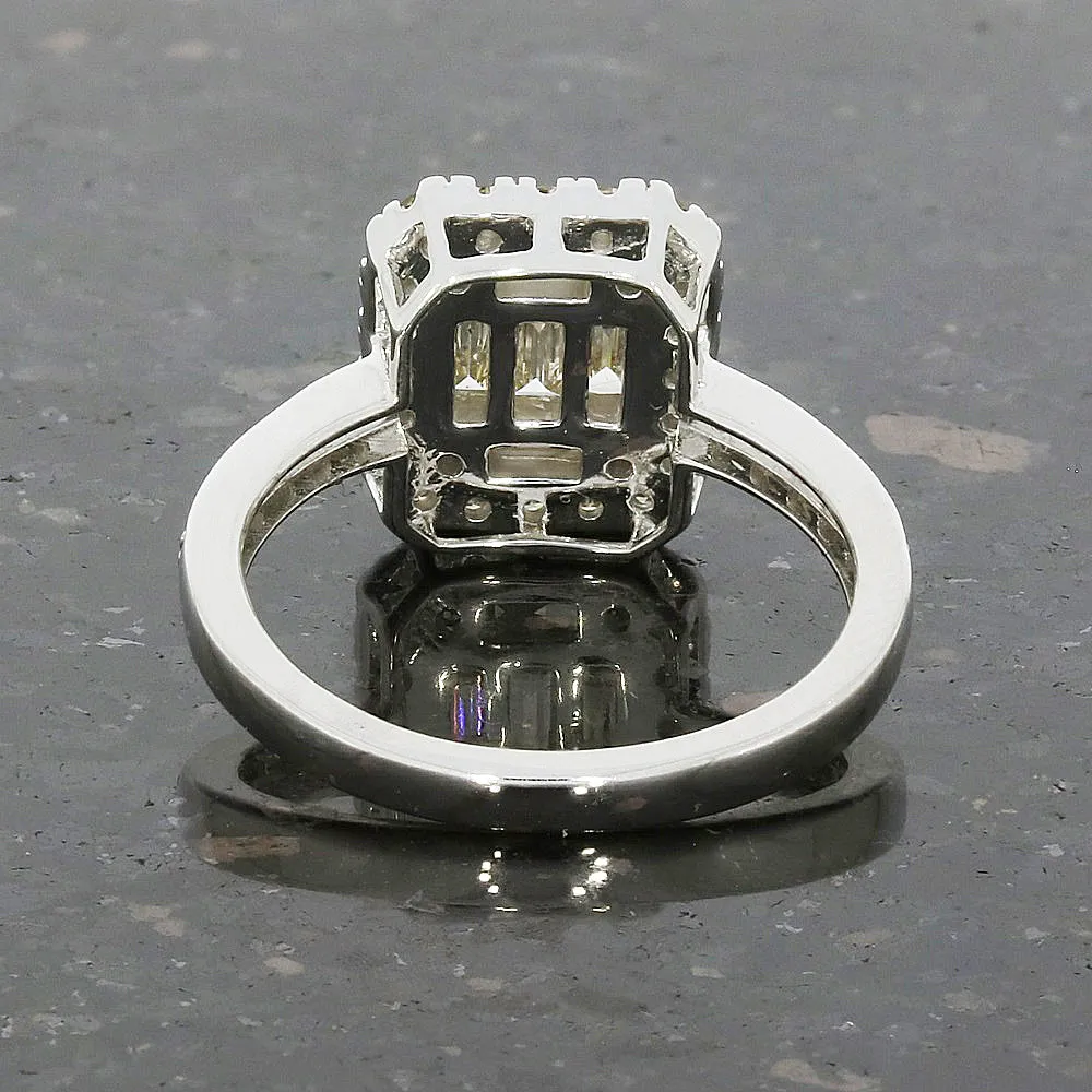 9ct White Gold 1.0cts Diamond Cluster Ring