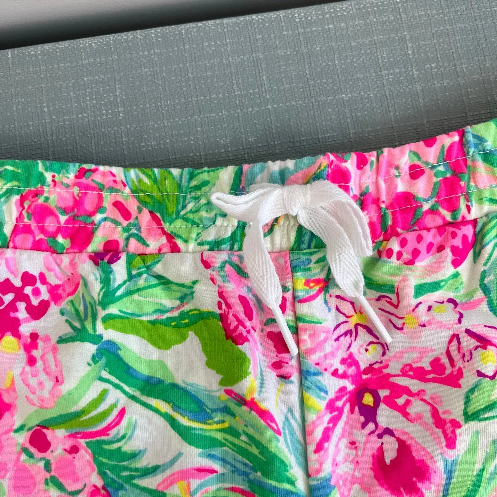 Affordable Luxury Lilly Pulitzer Girls Midea Shorts Resort White Pear Necessities XL 12-14 NWOT  Today Only!