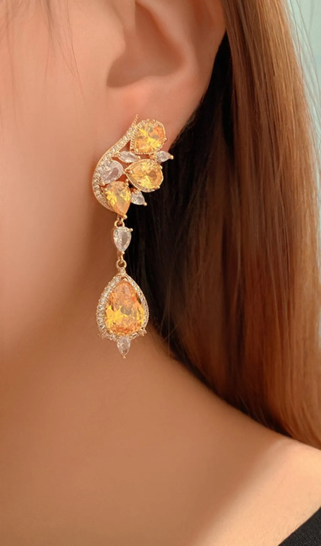 DIAMOND BUTTERFLY TOPAZ EARRINGS Gloria Lanvin