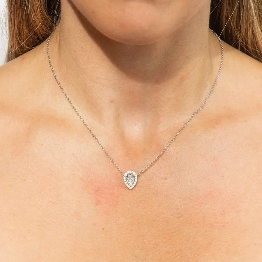 Diamonfire Sterling Silver Zirconia Teardrop Shaped Pendant and Chain N4403