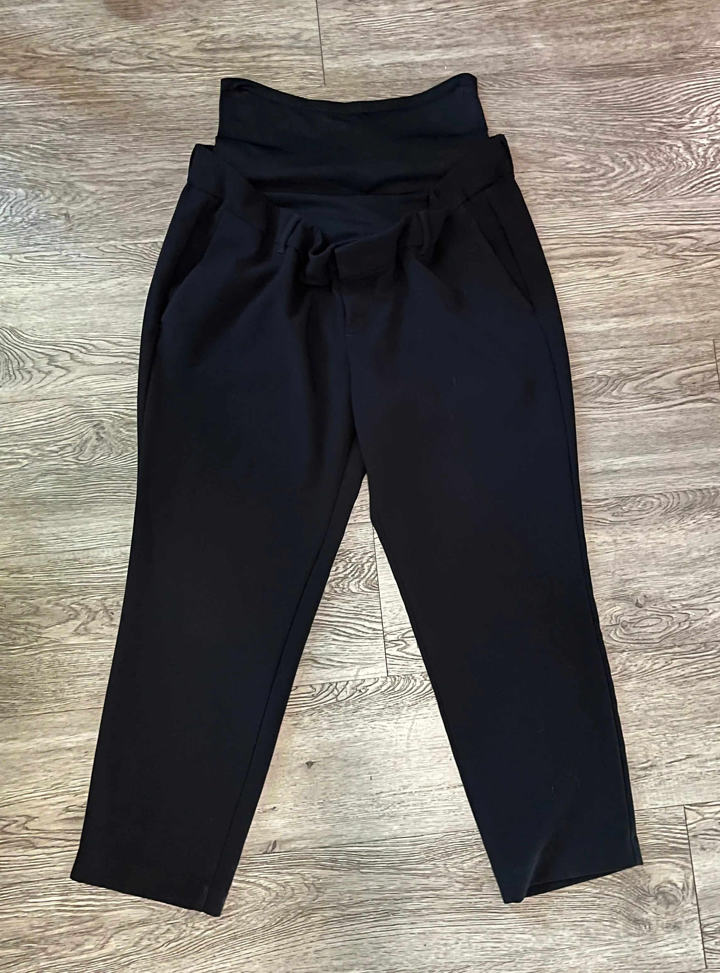 Doorbuster Old Navy Maternity Bottom  Limited Availability!