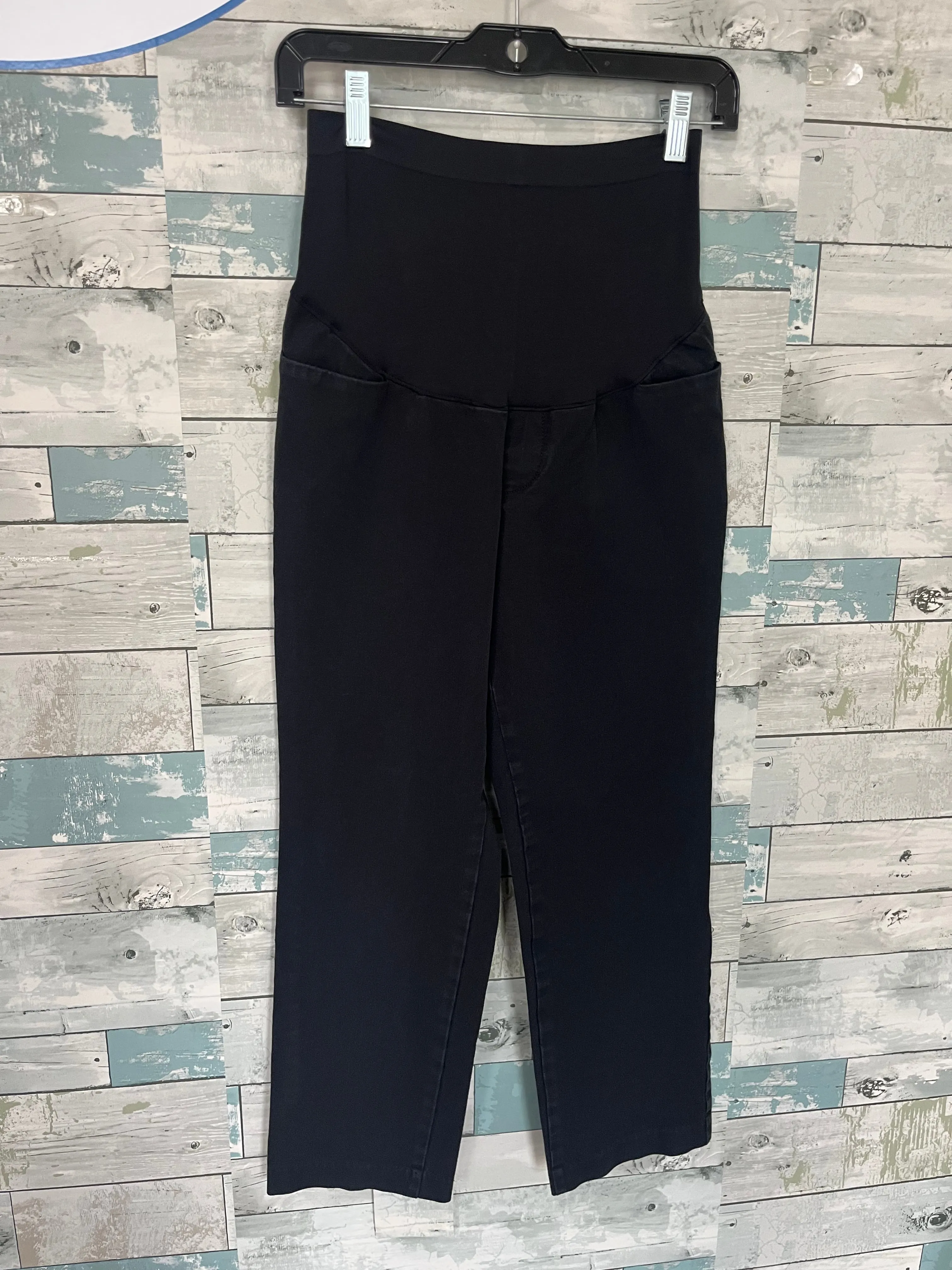 Editors Choice Old Navy maternity bottoms  Going Fast!