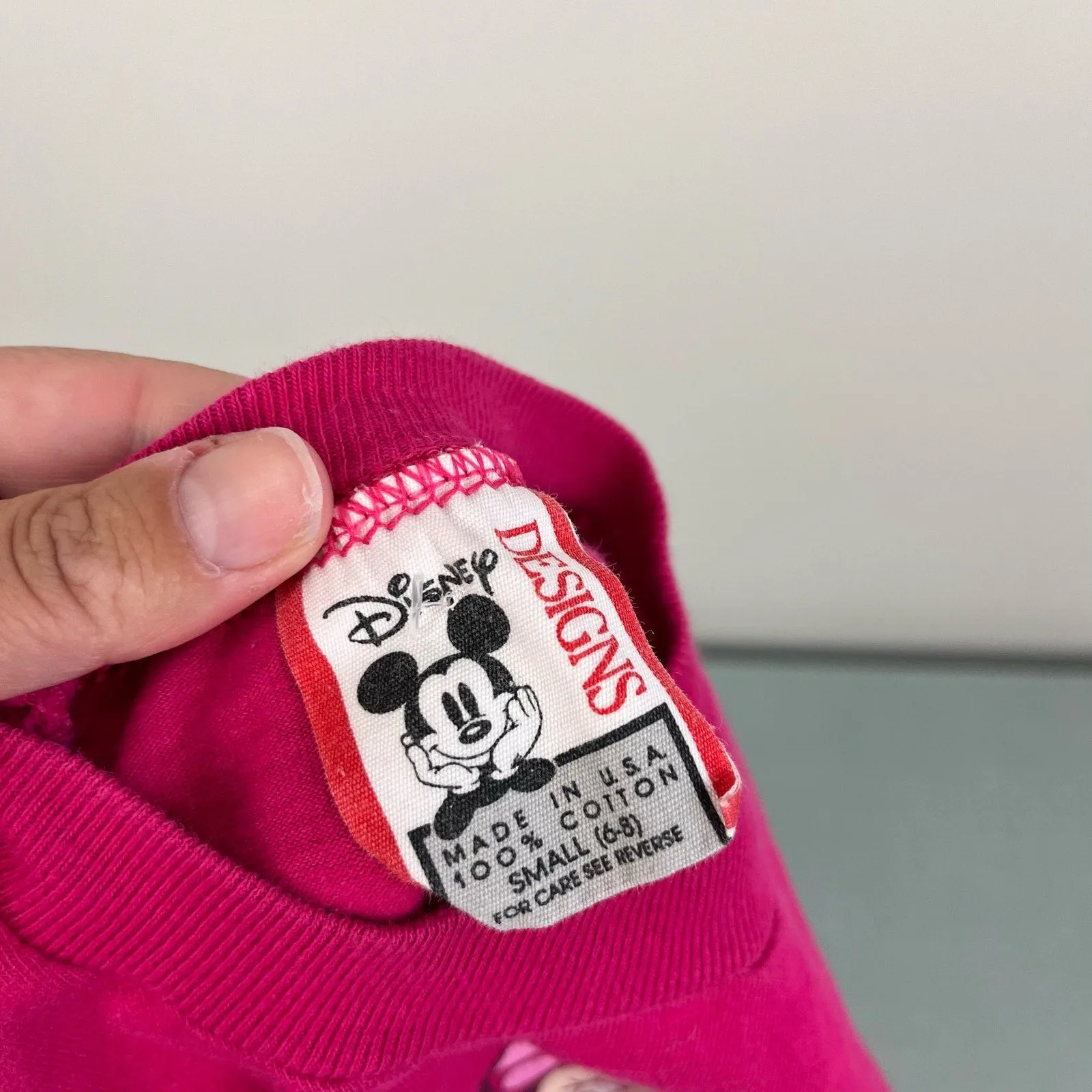 Exclusive Vintage Disney Designs Pink Minnie Mouse Tee Shirt Small 6-8 USA  Stylish & Comfortable