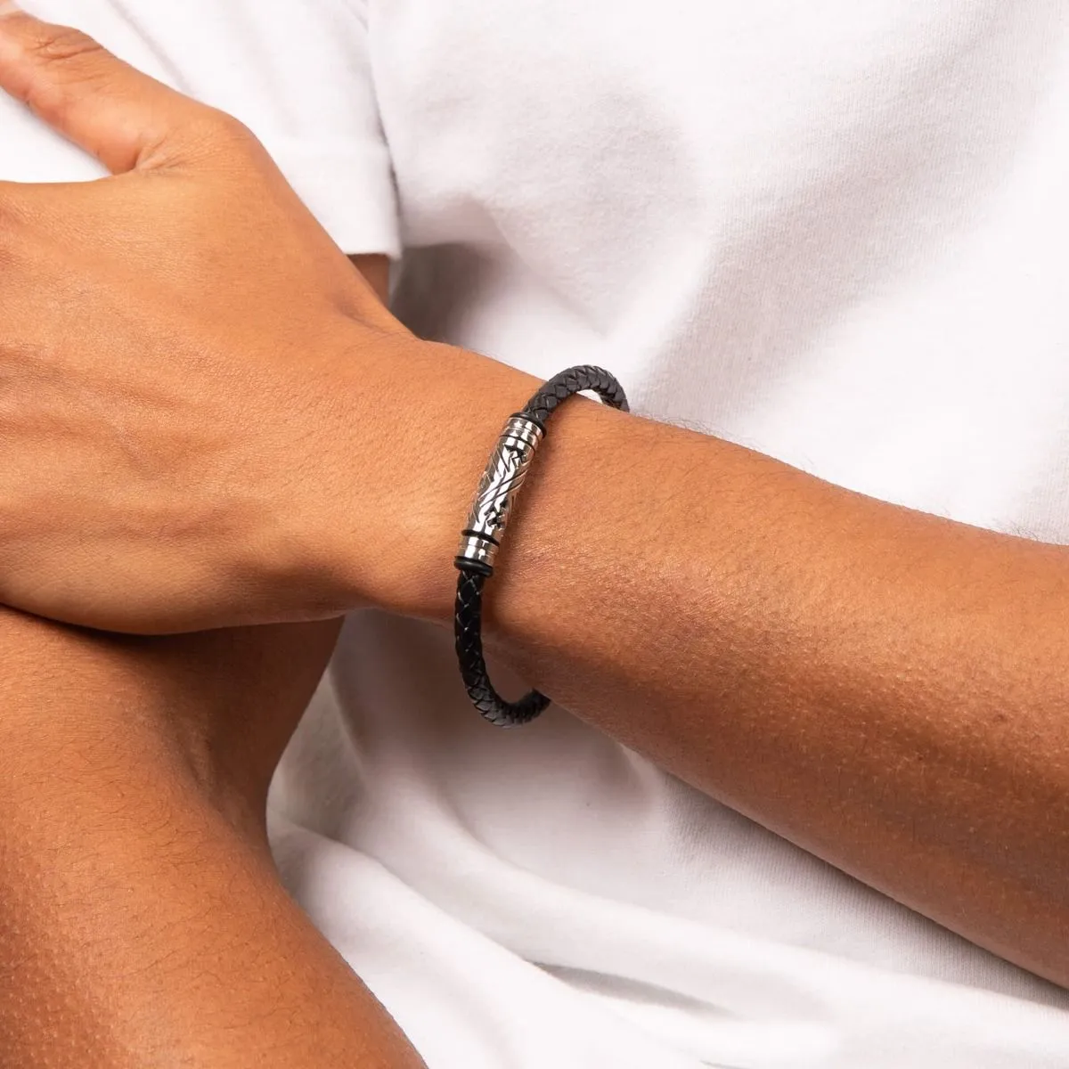 Fred Bennett Black Leather Mens Bracelet B4725