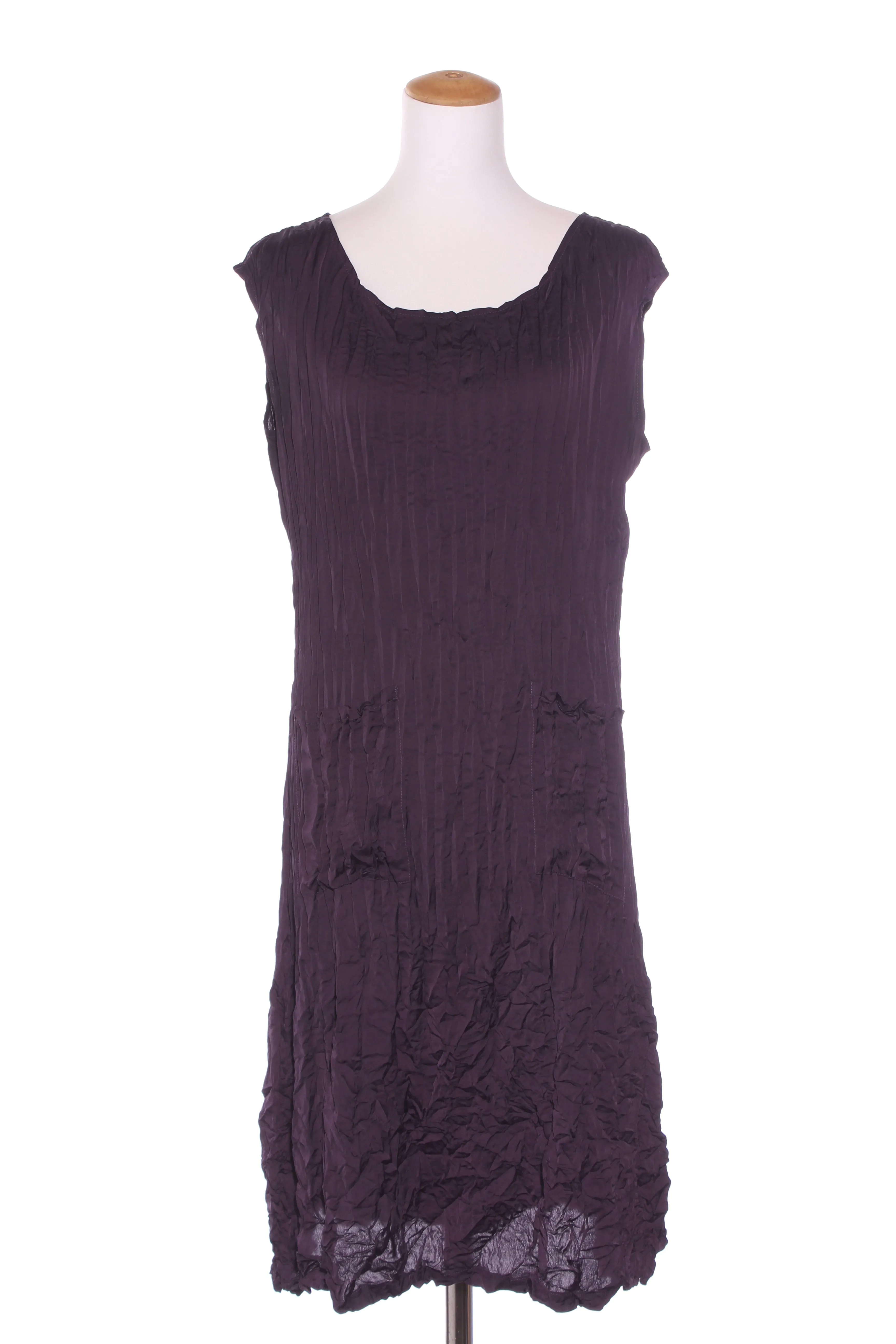 JANE DANIELS (NZ) Purple crushed dress = pockets! 12