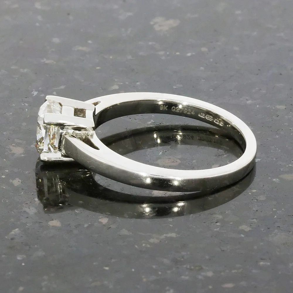 Ladies 9ct White Gold 1.29cts Diamond Solitaire Ring