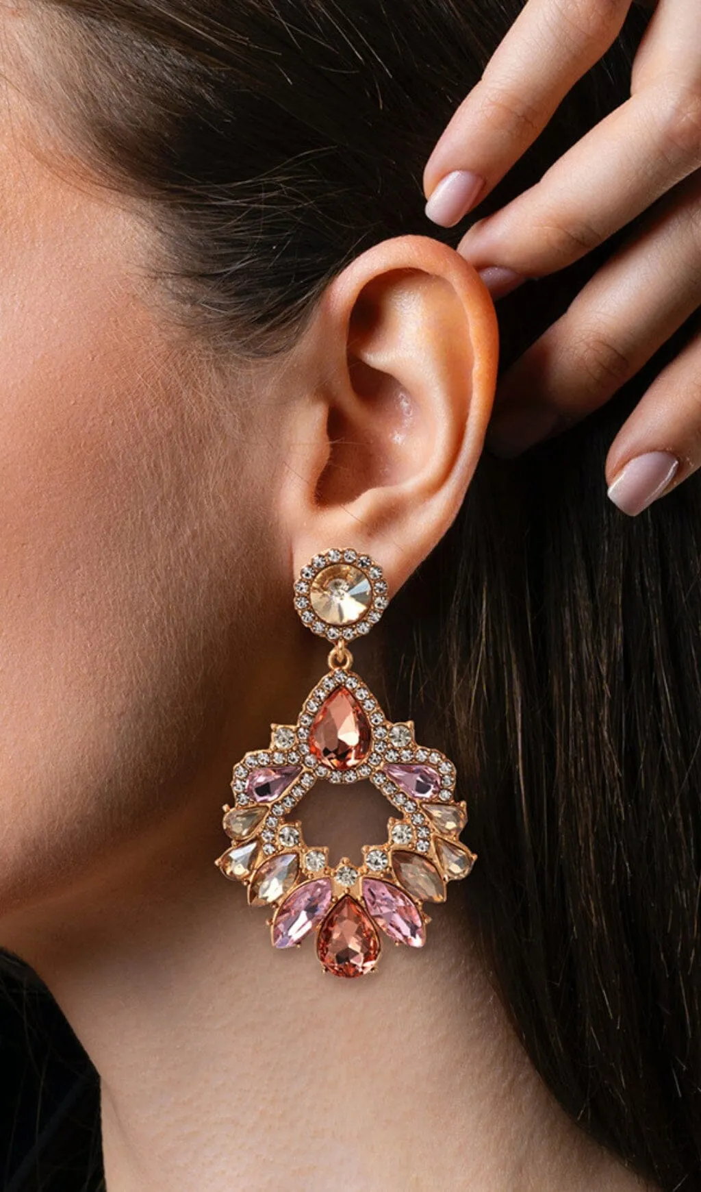 PINK CRYSTAL CHANDELIER DROP EARRINGS Gloria Lanvin