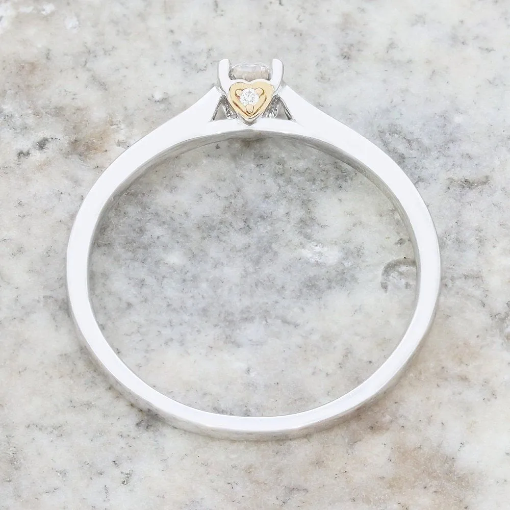 Pre Owned 18ct White Gold Diamond Solitaire Ring