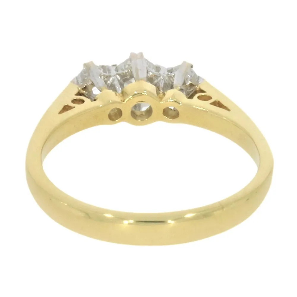Pre Owned 18ct Yellow Gold 3 Stone Trilogy 0.25cts Diamond Ring