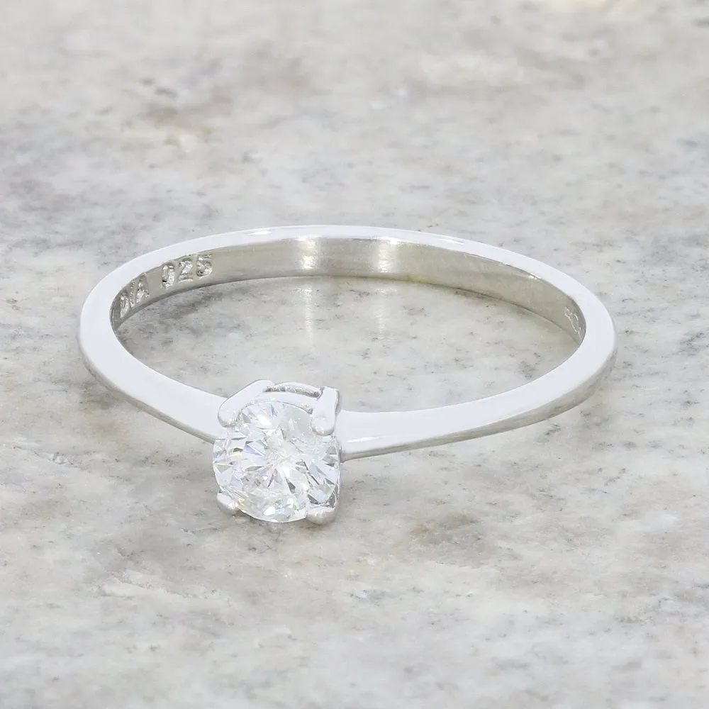 Pre Owned 9ct White Gold 0.25cts Diamond Solitaire Ring