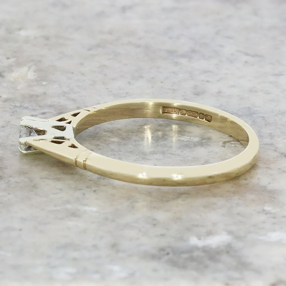 Pre Owned 9ct Yellow Gold 0.10cts Diamond Solitaire Ring