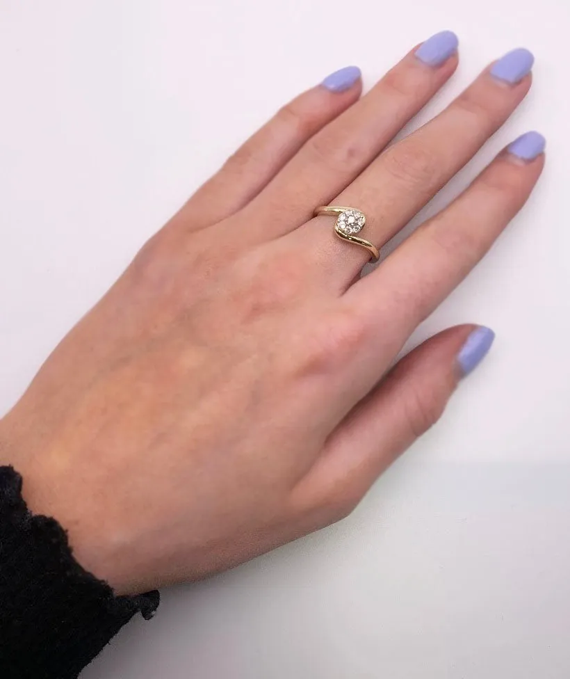 Pre Owned 9ct Yellow Gold 0.20cts Diamond Cluster Ring