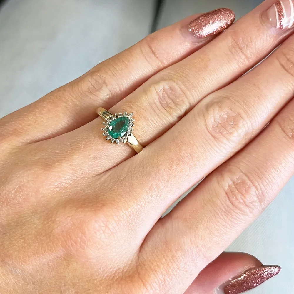 Pre Owned 9ct Yellow Gold Emerald and Diamond Cluster Ring