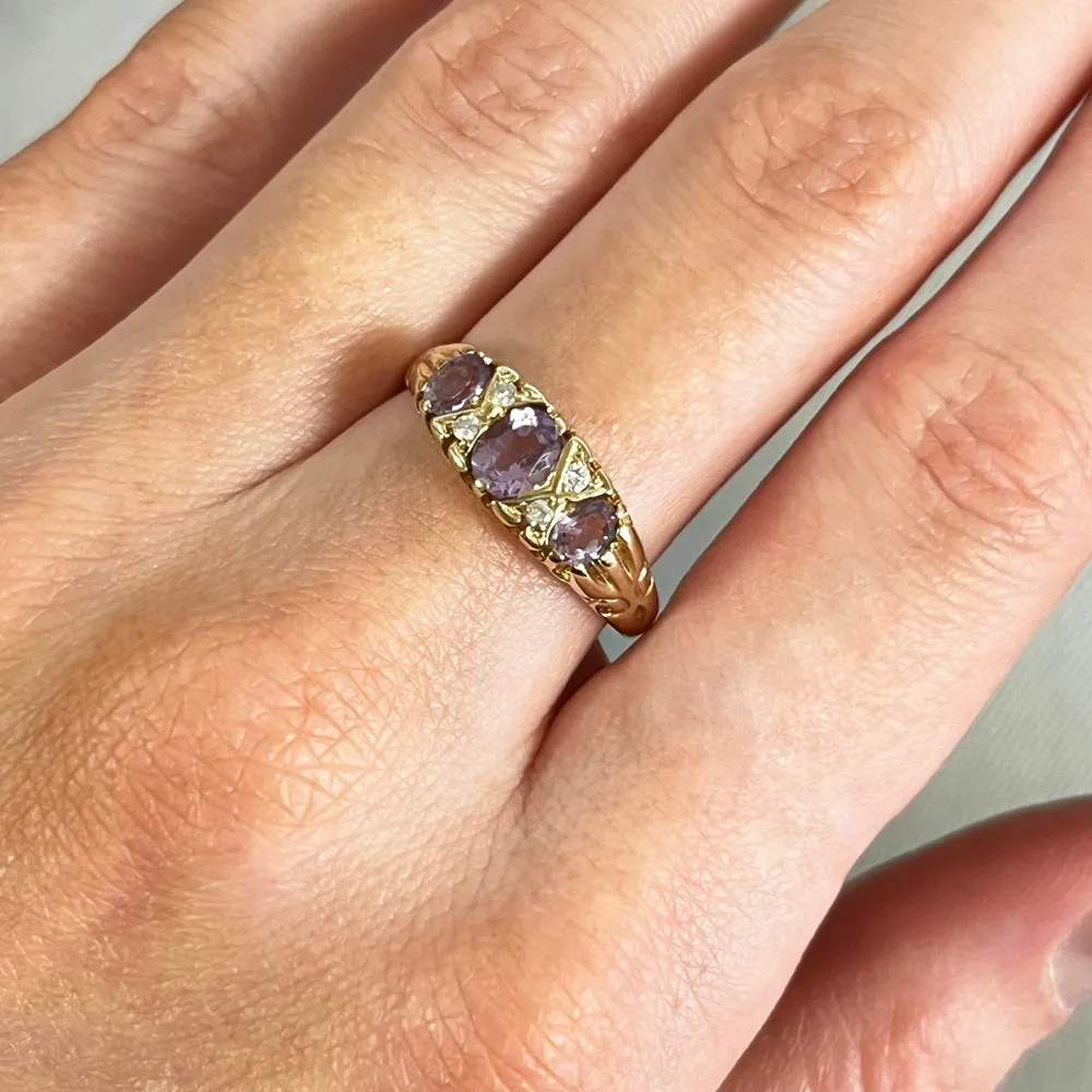 Pre Owned 9ct Yellow Gold Vintage Design Amethyst and Diamond Ring