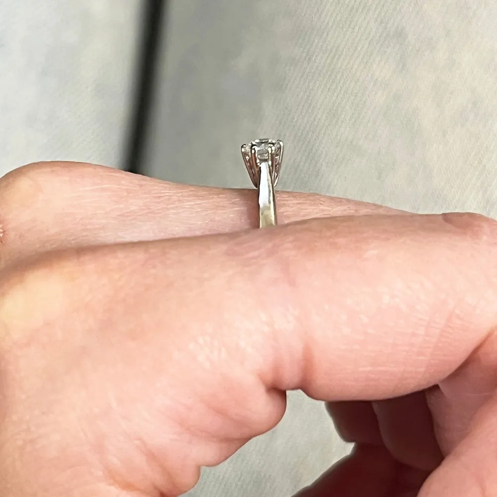 Pre Owned Ladies 18ct White Gold 0.25cts Diamond Solitaire Ring