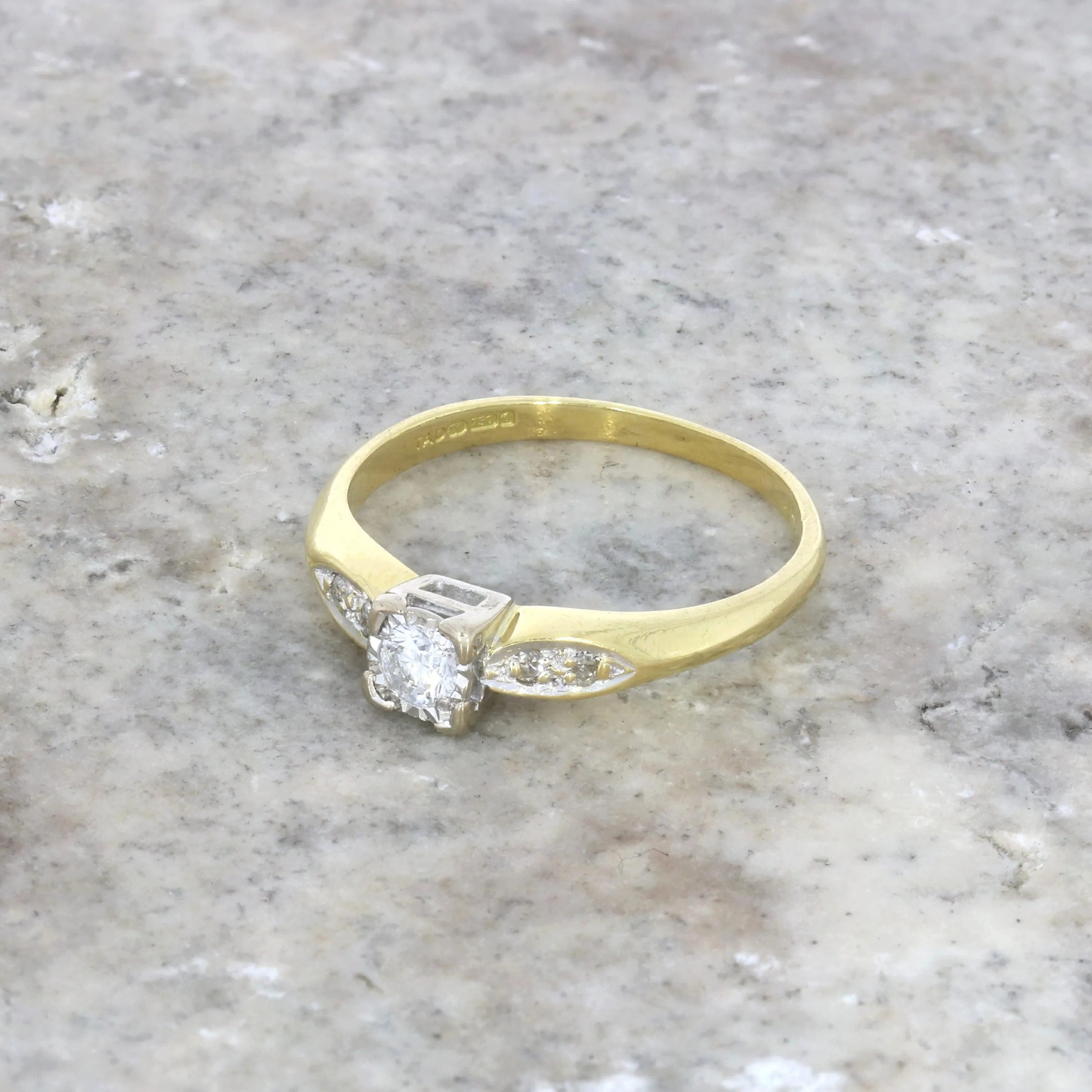 Pre Owned Ladies 18ct Yellow Gold 0.15cts Diamond Solitaire Ring