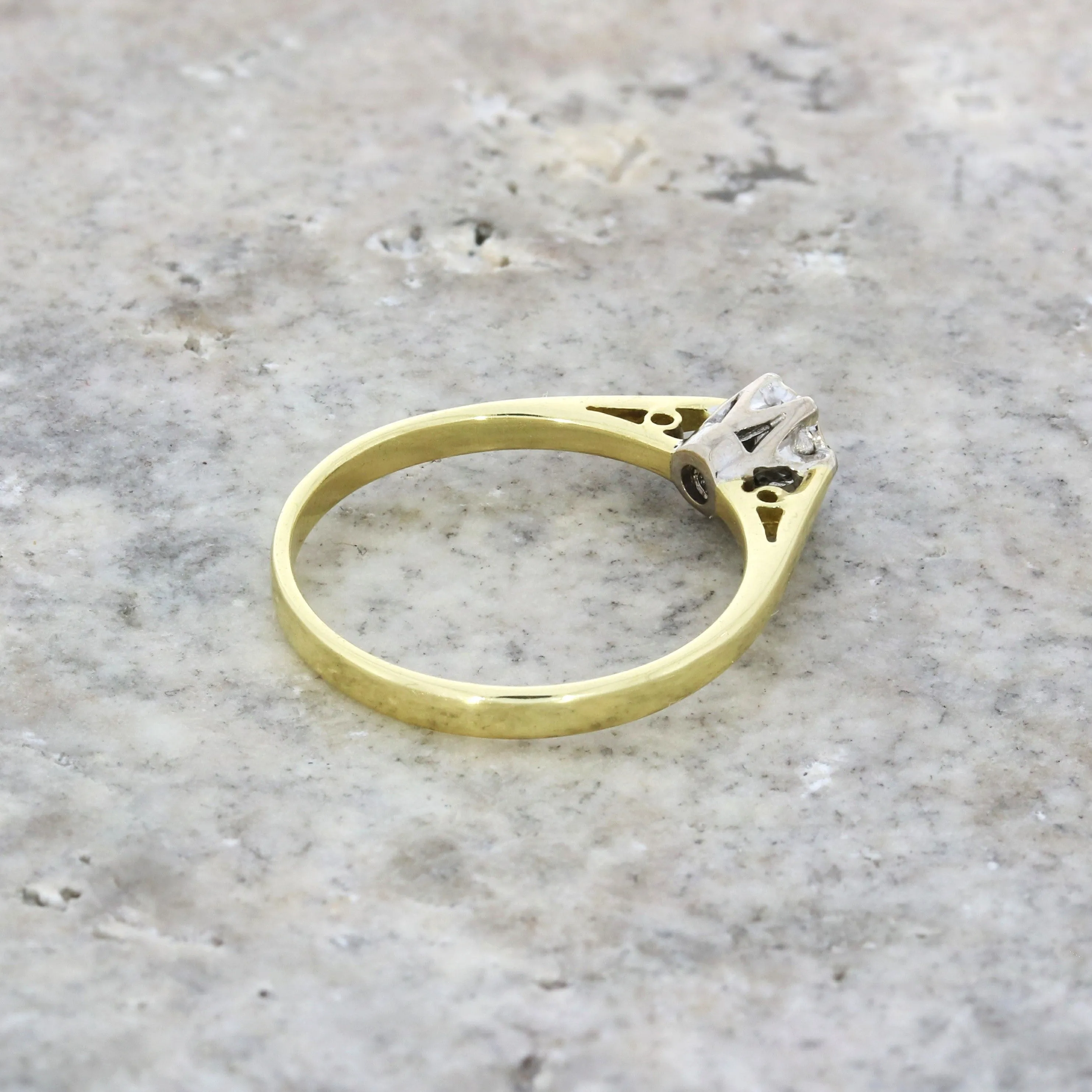 Pre Owned Ladies 18ct Yellow Gold 0.20cts Diamond Solitaire Ring