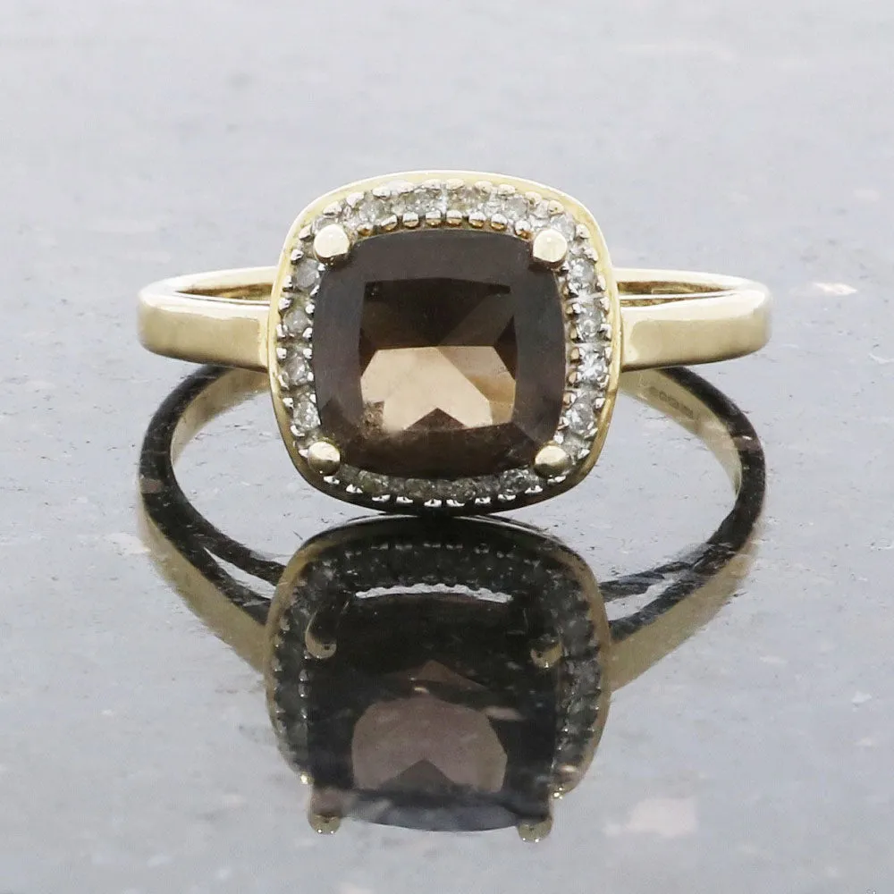 Pre Owned Ladies 9ct Yellow Gold Smokey Quartz and Diamond Ring