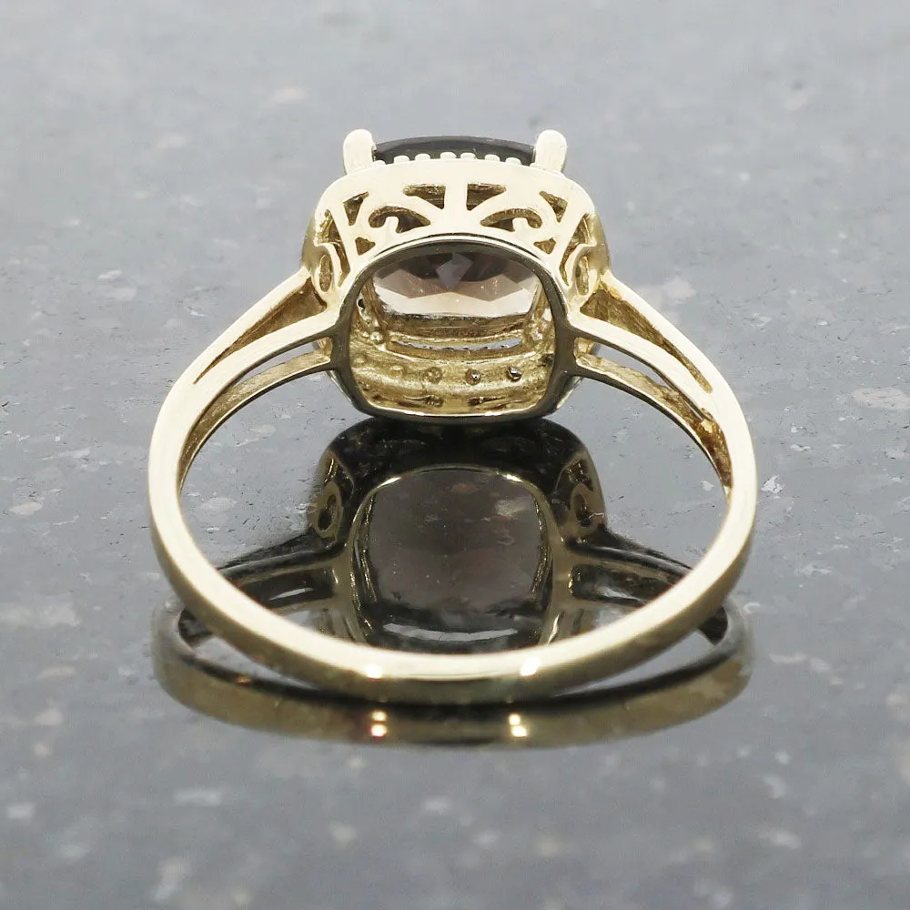 Pre Owned Ladies 9ct Yellow Gold Smokey Quartz and Diamond Ring