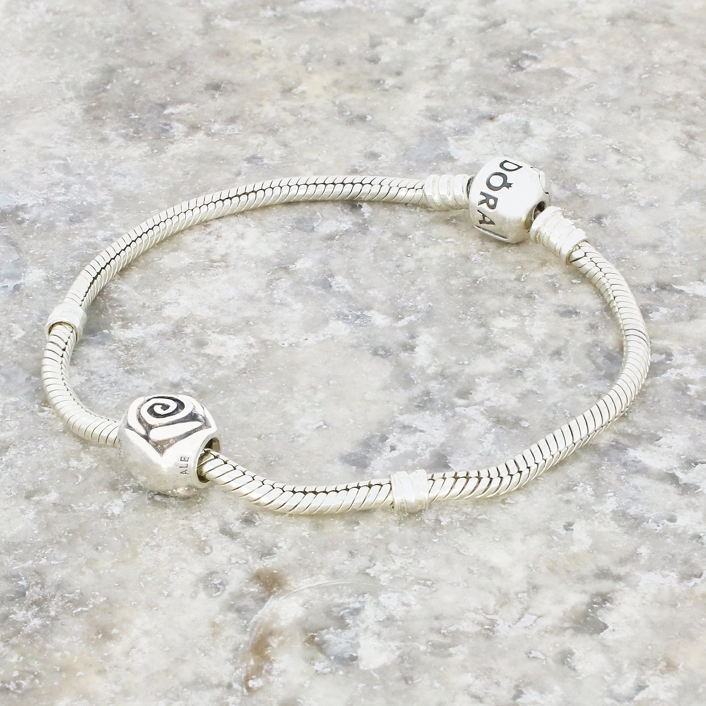 Pre Owned Sterling Silver Pandora Charm Bracelet with Charm