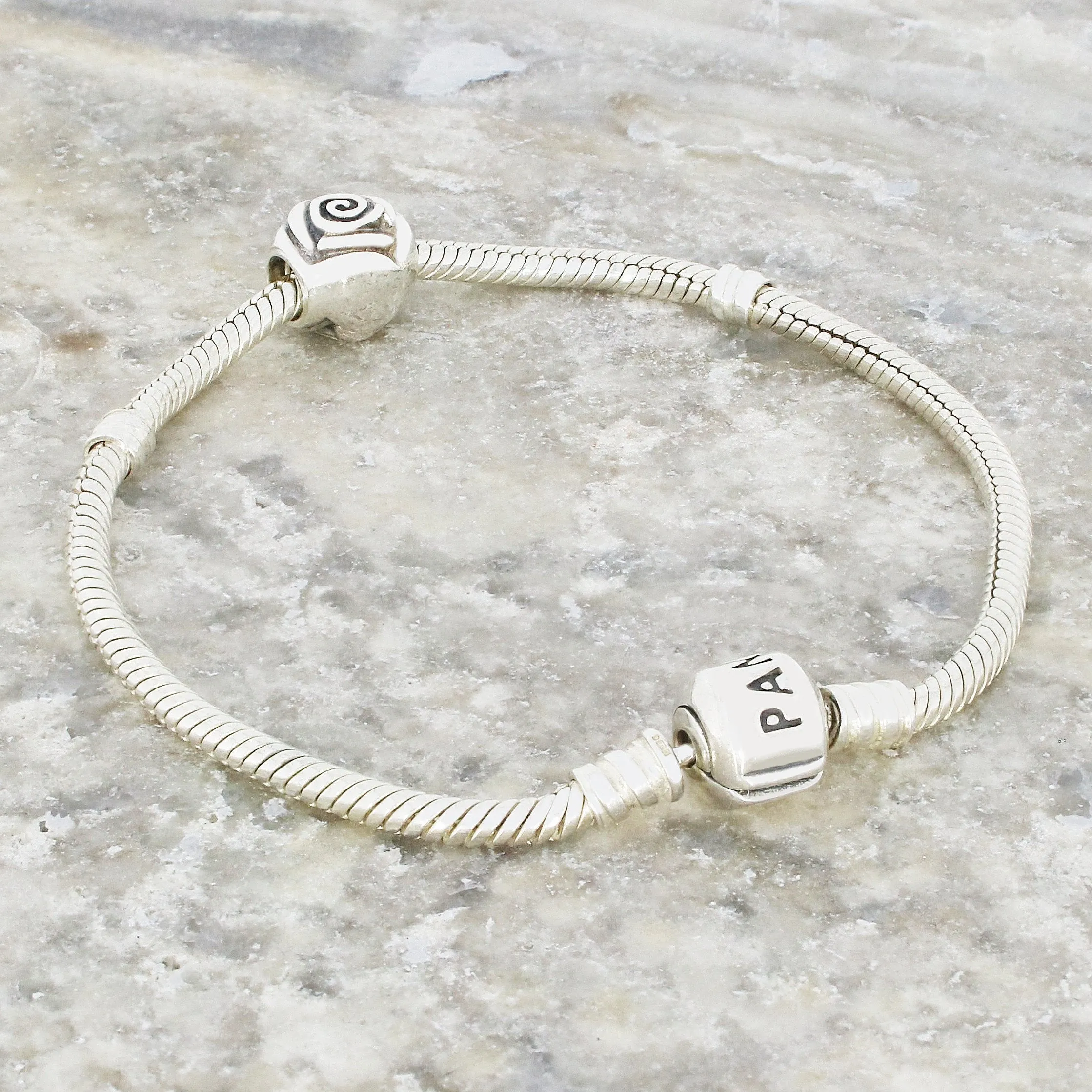 Pre Owned Sterling Silver Pandora Charm Bracelet with Charm