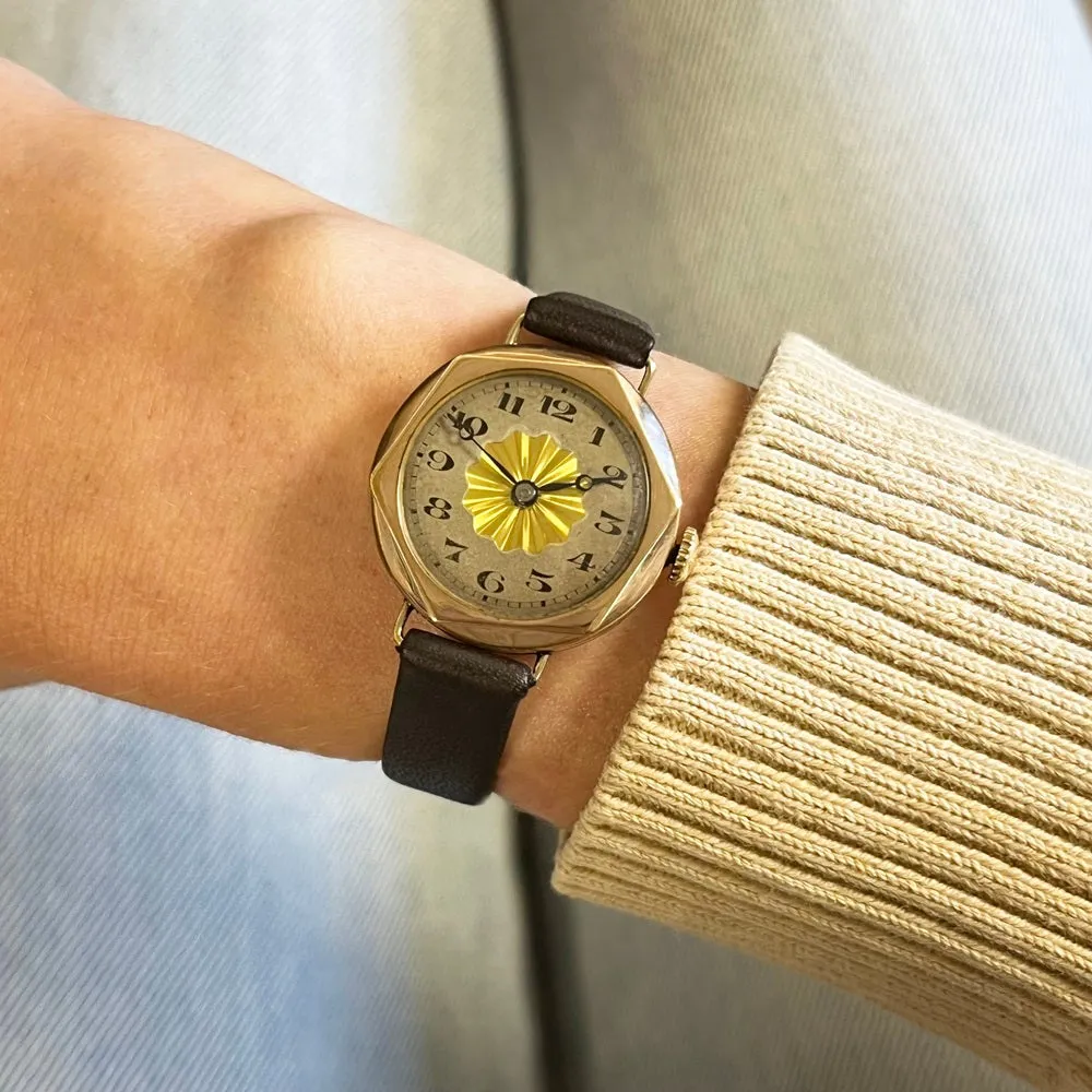 Pre Owned Vintage Rolled Gold Leather Strap Mechanical Ladies Watch RW0588
