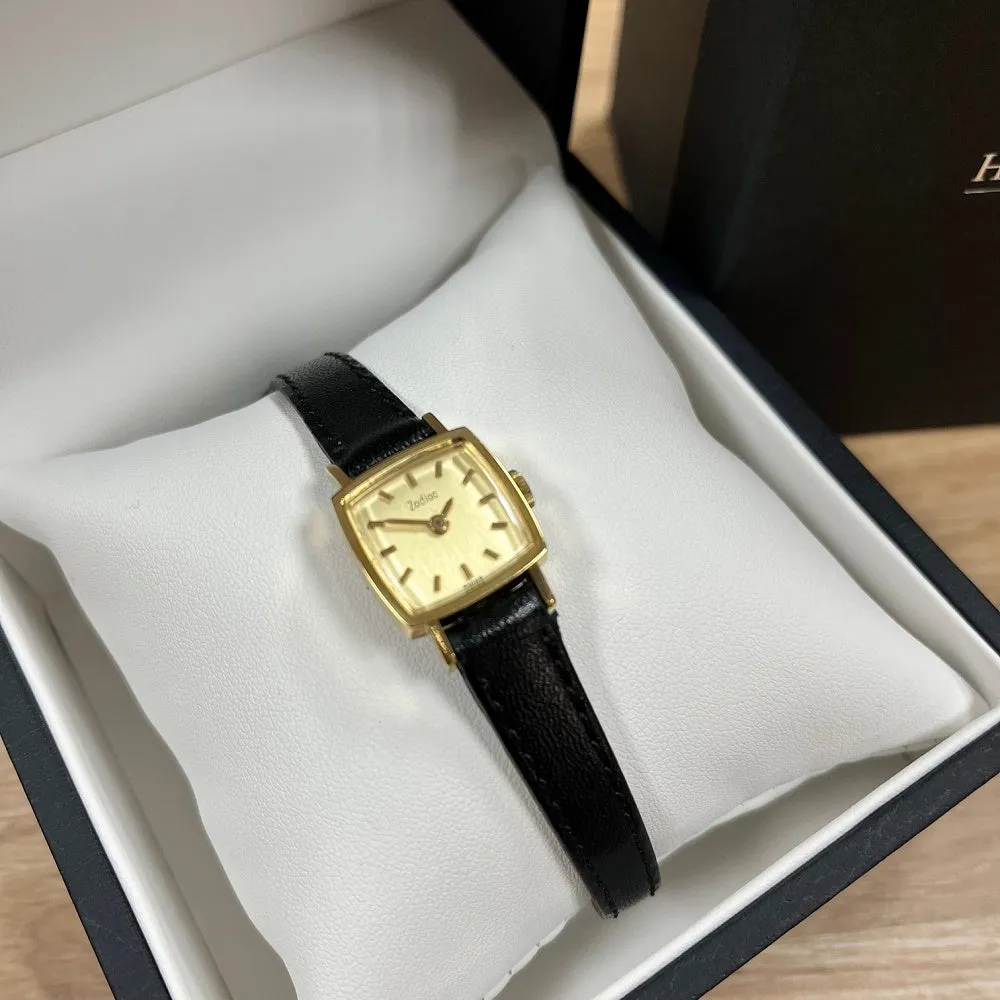 Pre Owned Vintage Zodiac 18ct Gold Leather Strap Mechanical Ladies Swiss Watch RW0614