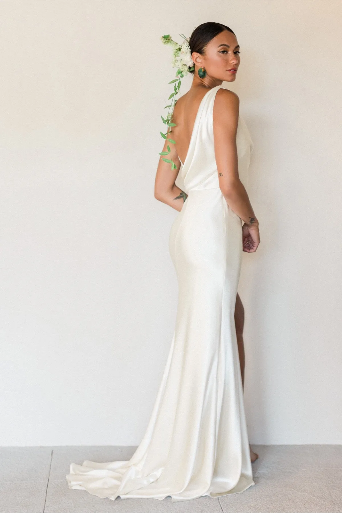 Top Rated Watters Mirall Gown  Limited Availability!