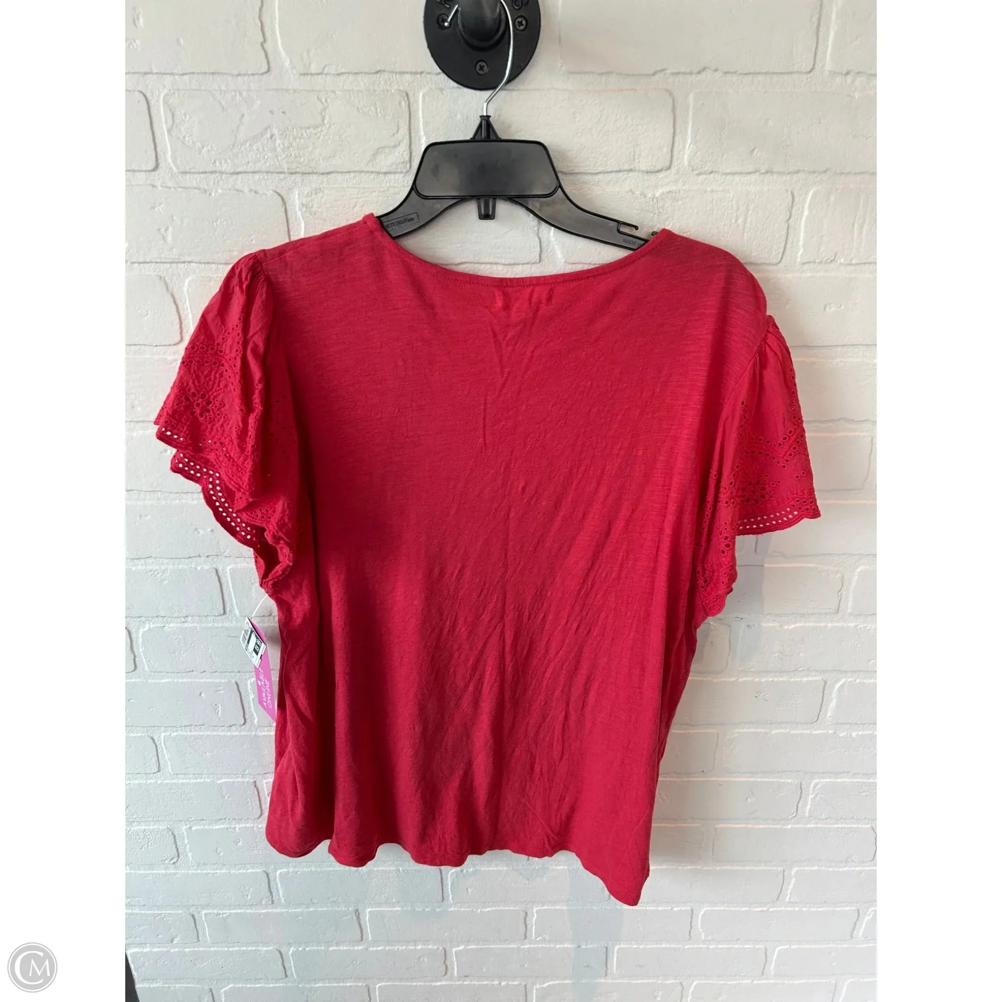 Top Short Sleeve By Maurices In Cream, Size: 1x