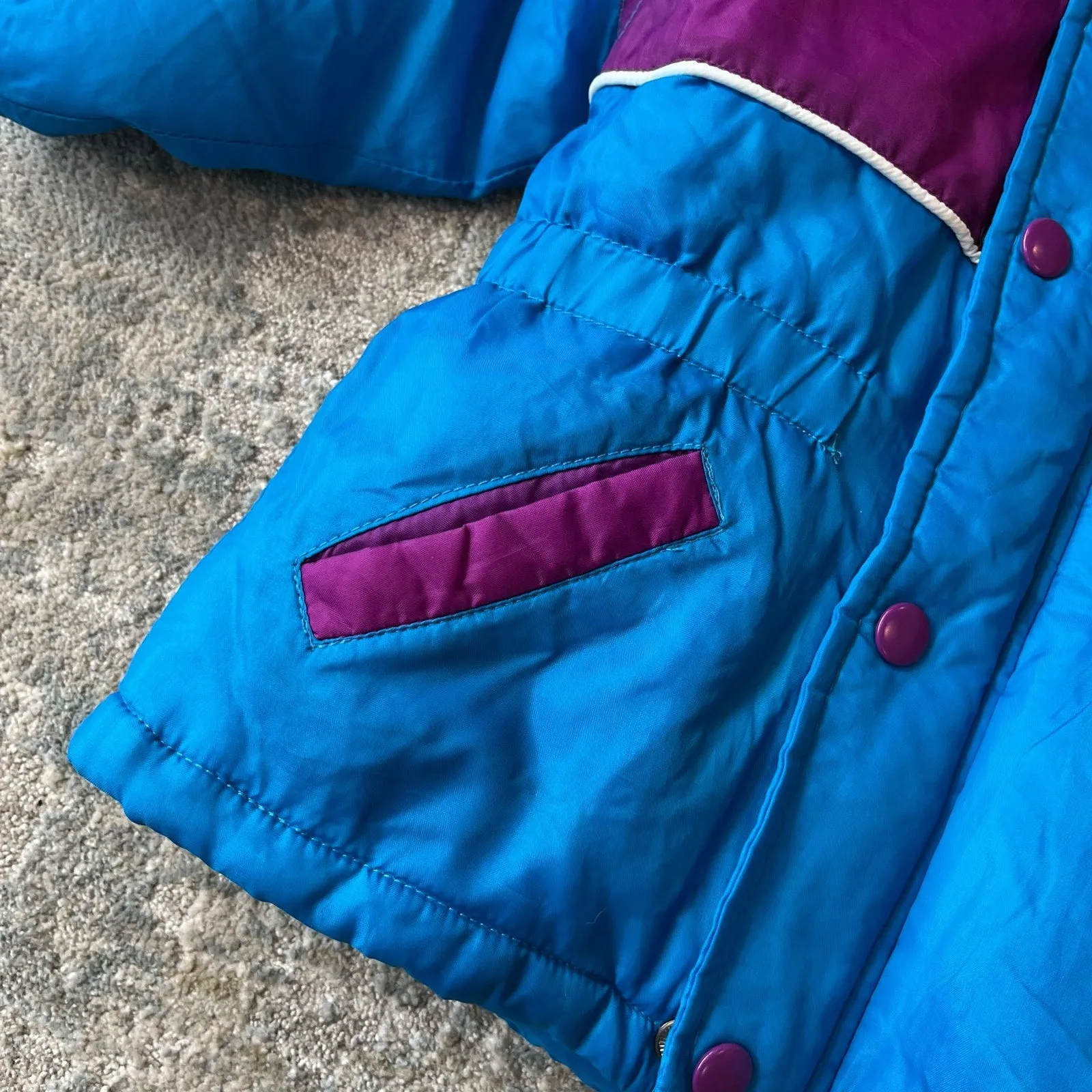 Trendy 2025 Vintage Skyline Hooded Winter Coat 18 Months  Today Only!