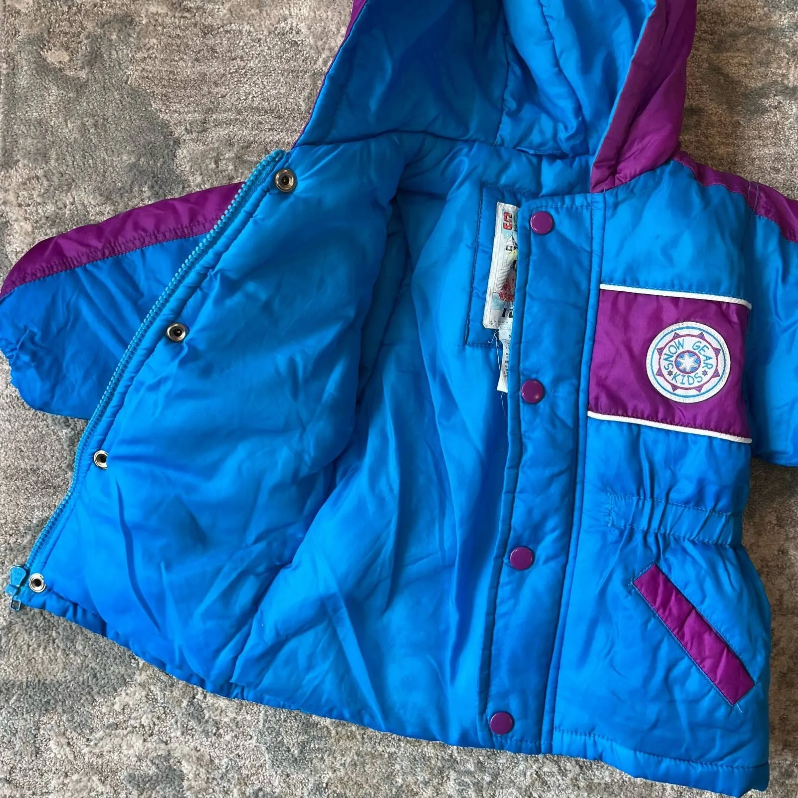 Trendy 2025 Vintage Skyline Hooded Winter Coat 18 Months  Today Only!