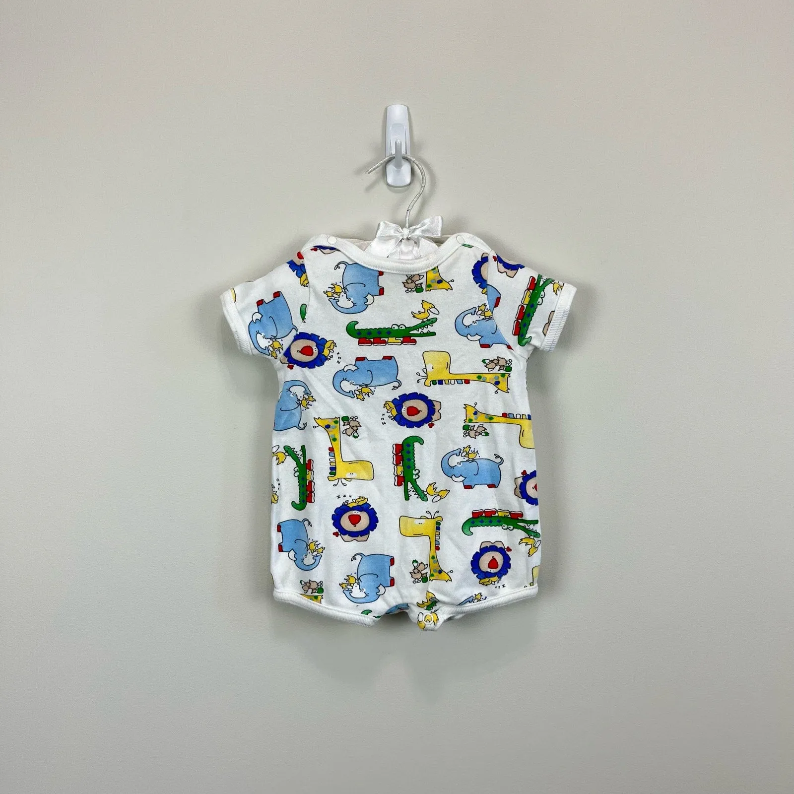 VIP Favorite Vintage Carter's Wild Zoo Animal Romper 0-3 Months  Dont Miss Out!