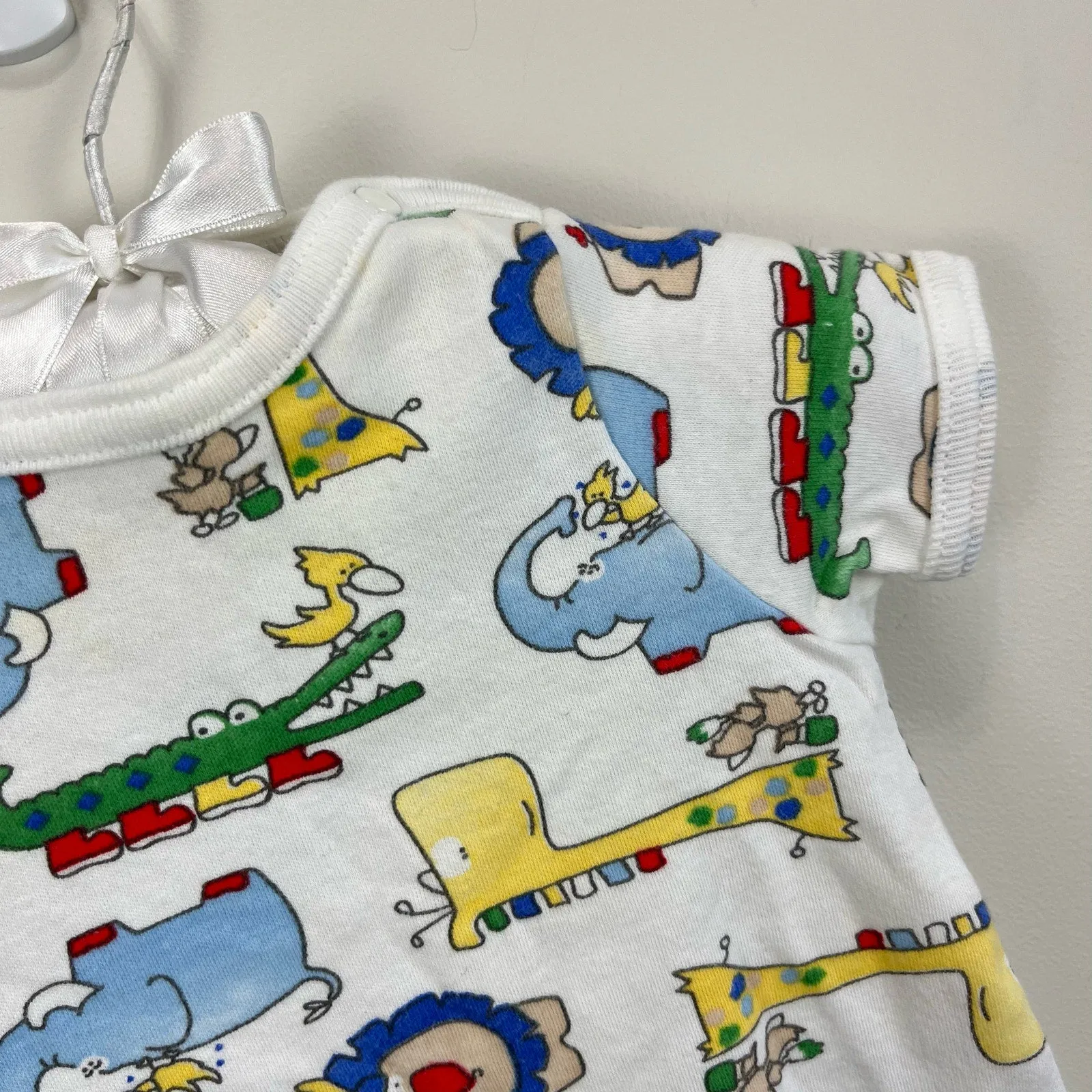 VIP Favorite Vintage Carter's Wild Zoo Animal Romper 0-3 Months  Dont Miss Out!