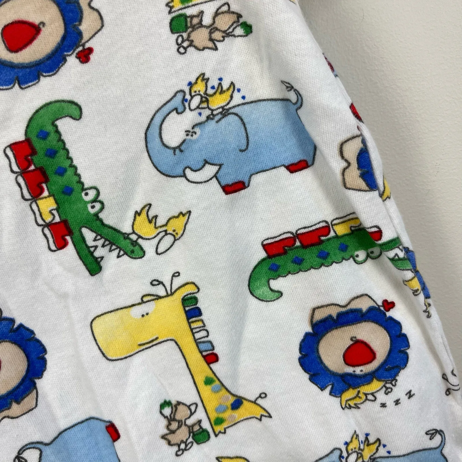 VIP Favorite Vintage Carter's Wild Zoo Animal Romper 0-3 Months  Dont Miss Out!